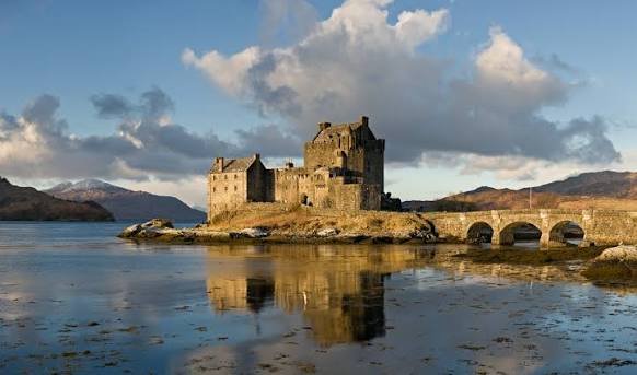 Eilean Donan Castle Loch Isle of Skye Scotland